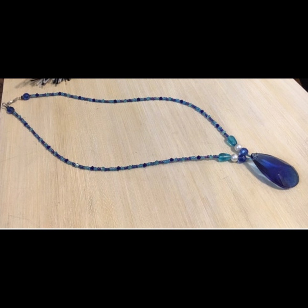 ❤️ 5 for $20 ❤️ Hand made blue beaded necklace